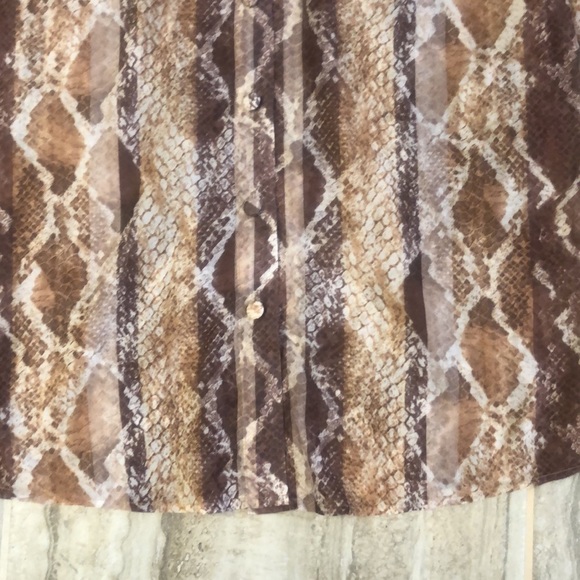 NWT House of Harlow 1960 Marley Shirt Striped Python Snake Print Blouse Small - Picture 5 of 16